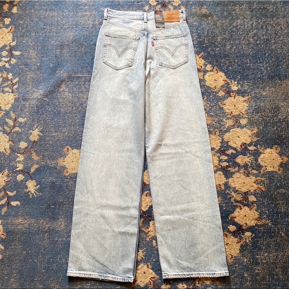 NWT Levi's High Loose Jeans in Middle Road - Picture 5 of 5